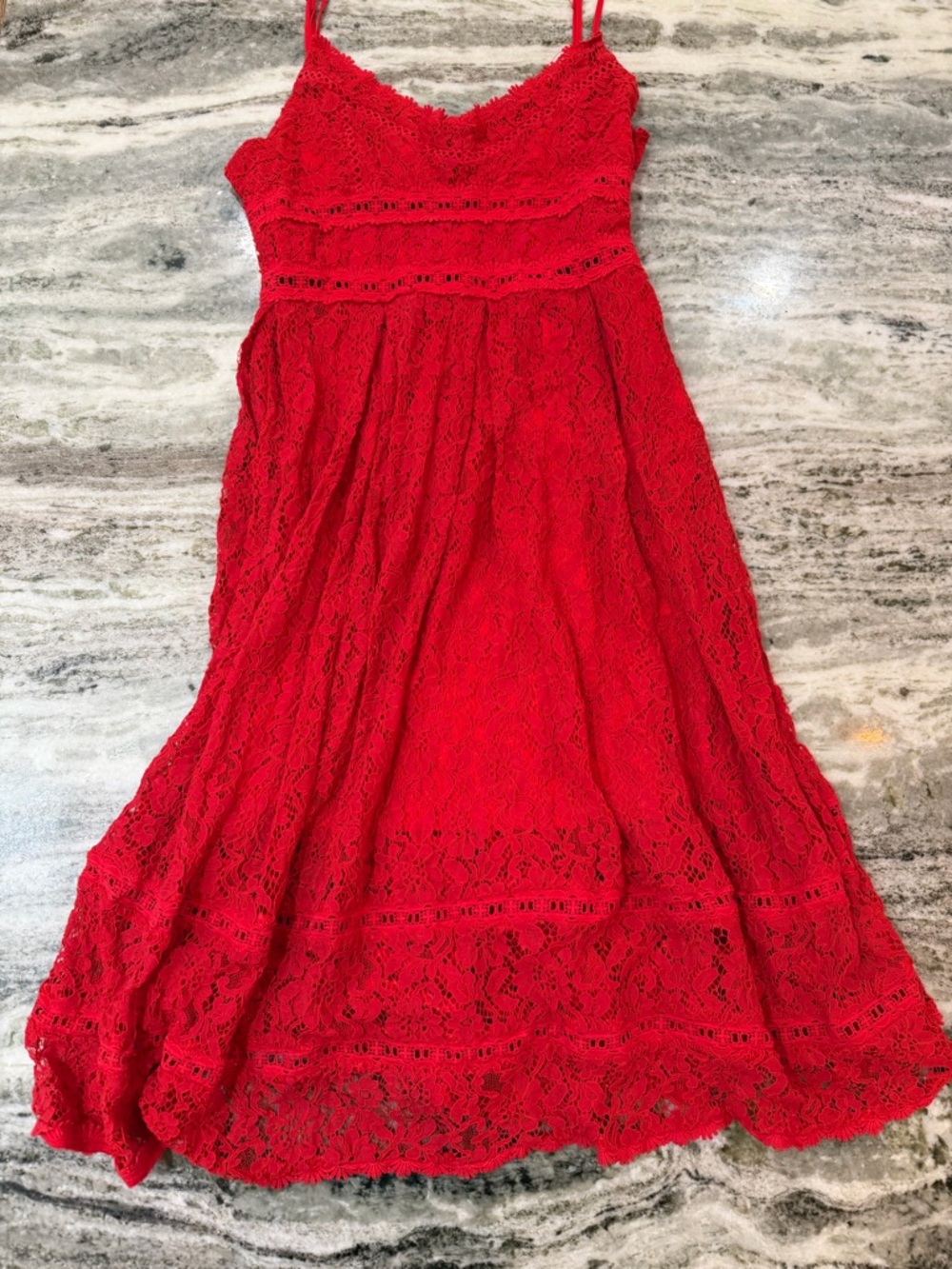 NSR Red Lace Spaghetti-Strap Midi Dress
Women’s XL - Picture 6 of 12